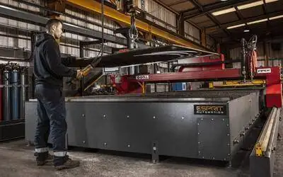 Esprit CNC plasma cutting machine cutting mild steel plate